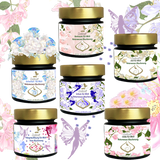 Liebe für mich – Eine sanfte, blumige Räuchermischung, die das Herz öffnet und Wärme sowie Geborgenheit in dein Zuhause bringt. Ideal für Selbstliebe und emotionale Harmonie.
Angstauflösung für mich – Eine beruhigende Mischung mit erdigen und harzigen Noten, die Schutz bietet und hilft, Ängste loszulassen. Perfekt für Momente der inneren Stärkung.
Vertrauen für mich – Eine inspirierende Duftkomposition mit balsamischen und holzigen Aromen, die das Vertrauen in dich selbst und in den Fluss des Lebe