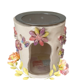 „Keramik-Stövchen beim Räuchern von Kräutern – verteilt Duft und Energie im Raum“