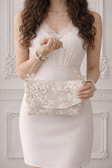 Floralen Designertasche „PerlaRosé“, handbestickt aus Österreich mit Kordelspitze und Süßwasserperlen