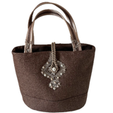 ProduktfotoHandgefertigte Designer Tasche Feminina Royal Begonia mit edler Baumwollstickerei, verziert mit Süßwasserperlen und Perlmuttknopf, inspiriert von der Königsbegonie.