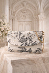 Exklusive Designertasche „Floraison de Lumière“ in Toile de Jouy mit feiner Perlenstickerei und Turmalinquarz